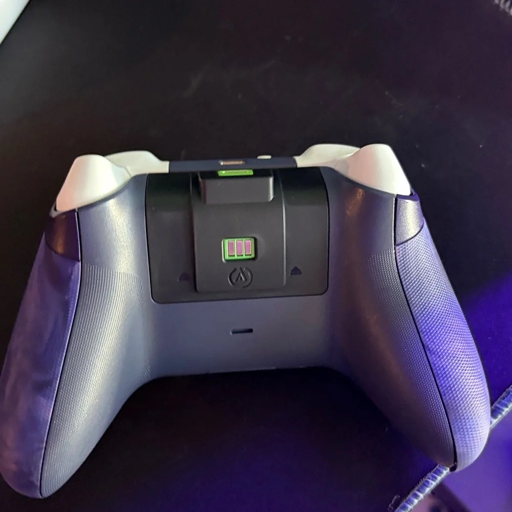 PowerA Xbox Green Play and Charge Kit